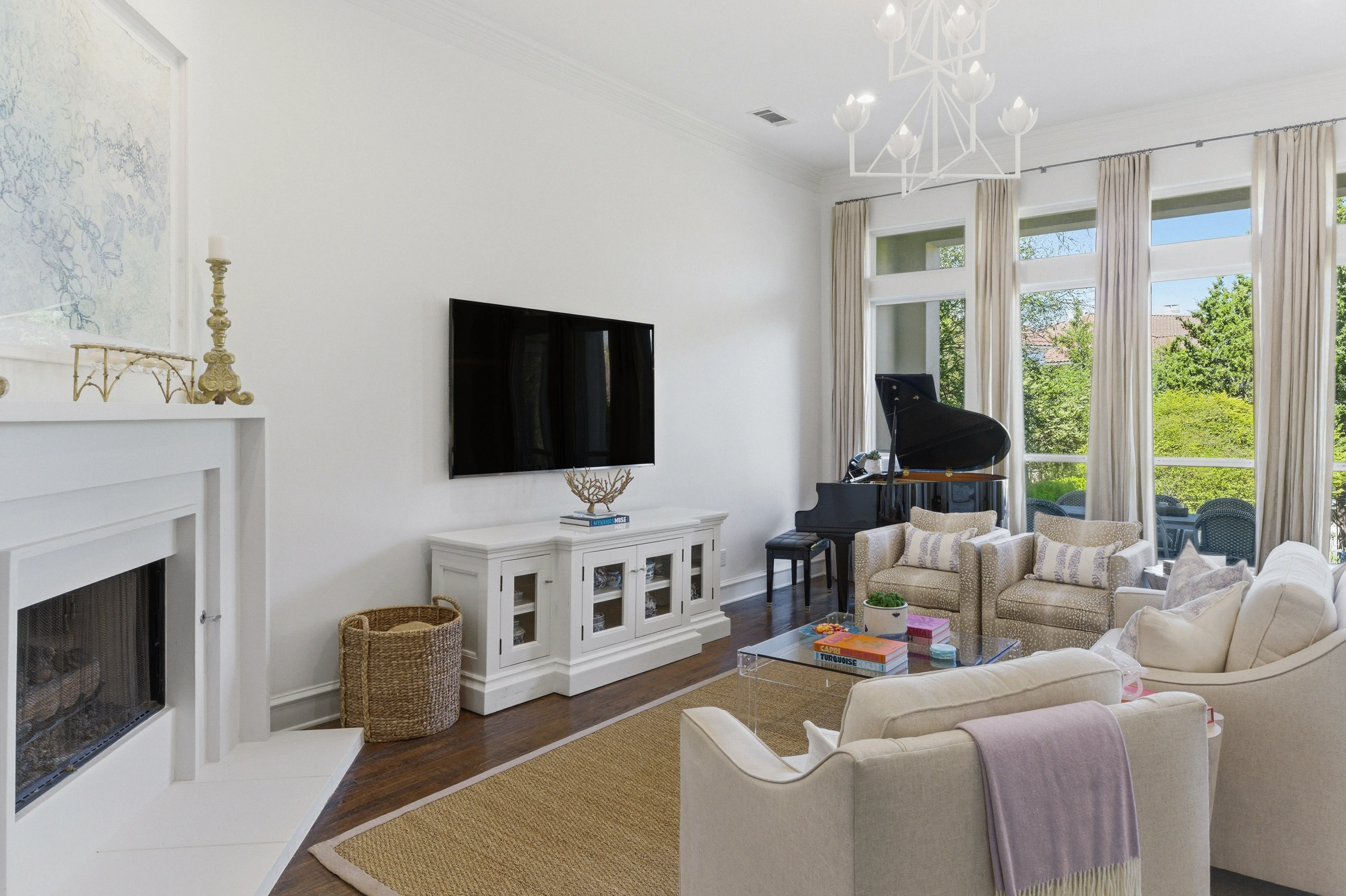 Living room wide angle